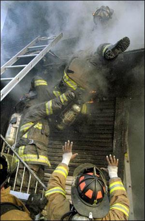 Why Firefighters Get Trapped Modern PPE Encourages More Aggressive searches Decreases Ability To Identify