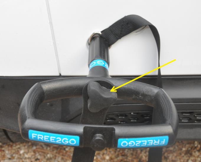 For Free2Go to operate correctly you must install it as specified in the instructions. Do not leave Free2Go installed on the car when it is not transporting a bicycle. 3.