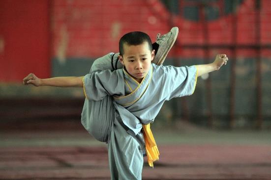 4. Kung fu hard work from a young age! You might think the word for kung fu ( 功夫 gōng fu) just refers to 武术. But it is a lot broader than that. Look up the word and write down what else it can mean.