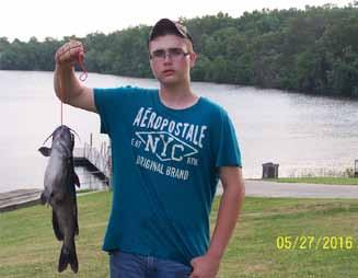 PAY LAKE FISHING Tommy Sharpe Jr - 38 lbs 1 oz
