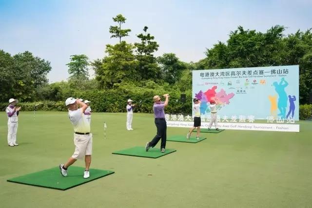 staged on the Foshan Golf Club of the Canton First Estate. Spanning 3 months, it attracted golf lovers who hold the Handicap certificate to participate in.