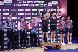 BWF ANNUAL REPORT 2017 33 TOTAL BWF WORLD CHAMPIONSHIPS 2017 GLASGOW, SCOTLAND, 21-27 AUGUST 2017 The TOTAL BWF World Championships 2017 in Glasgow had many thrilling matches, but one in particular