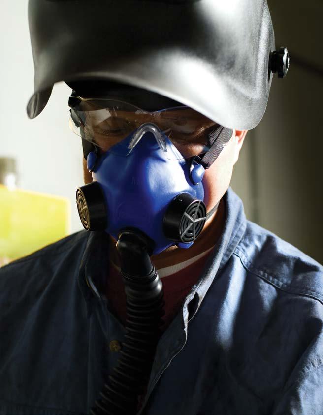 FAMB2 GR50 FAMB2 Half Mask Painting, Welding, and General Industrial Applications Featuring a soft, flexible silicone facepiece that conforms to the workers face, FAMB2 provides a continuous airflow