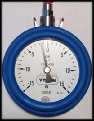 3- Observe the oscillations of the pressures on the manometer, to check