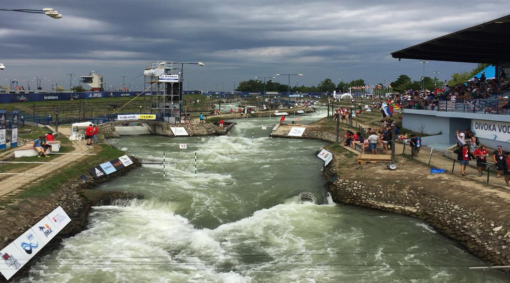 FOREWORD Dear athletes / coaches / slalom friends, We are pleased to bring you in this season new Canoe Slalom series consisting of two races in Bratislava and week later in Vienna, both as a part of