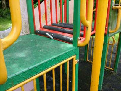 5 - Very Low Risk (Finding 4) Item: Activity Equipment - Multi Play (Junior) Risk Level: V - Very Low Risk Manufacturer: Wicksteed Playgrounds Surface: Rubber