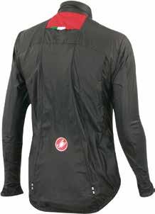 NOT JUST FOR THE PROS The Sottile Due jacket is made of lightweight, semitransparent material and folds up to next to nothing.