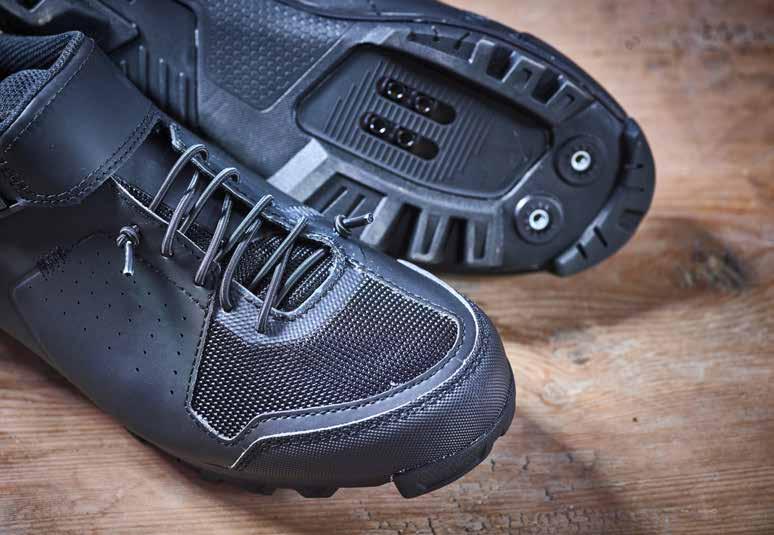 SHOES MTB PEAK PRO Leonard Blum & Anna-Katharina Beck, Product Design We and our team have very high expectations of ourselves and the products we develop.