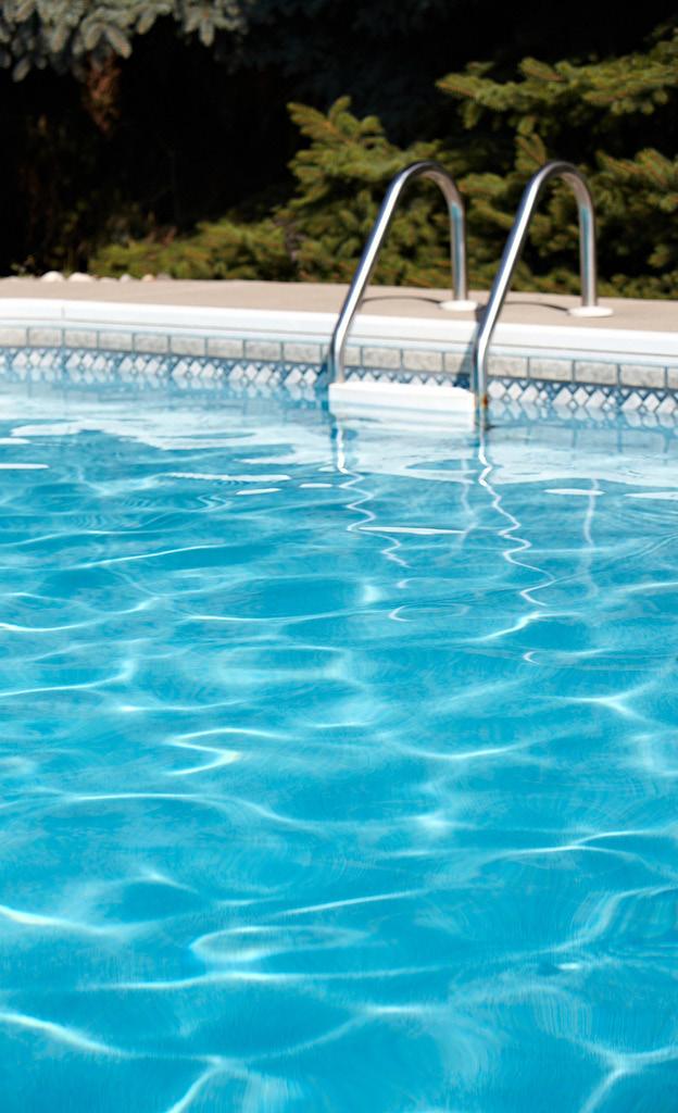CANADIAN RED CROSS FACTS AT A GLANCE CANADA 1991-2010 14 Backyard pool-related deaths by gate or door access, Canada 1991-2010 (n=446) 54% Unknown (241) 10% 6% 14% 16% Backyard poolrelated deaths by