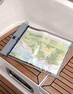 flap Open collar at the top for halyard entry Protect your charts from splashes and tears Clear double-sided chart case Padded Velcro flap BP435 small 110 x 280 x