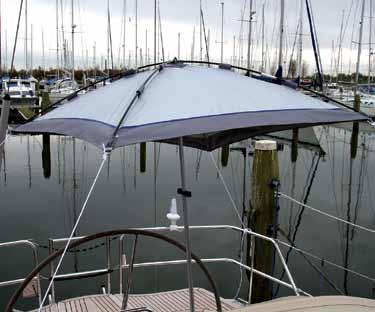 webbing and polyester hem SUNSHADE FREE STANDING Support this sunshade from the supplied pole anywhere you like on a yacht.