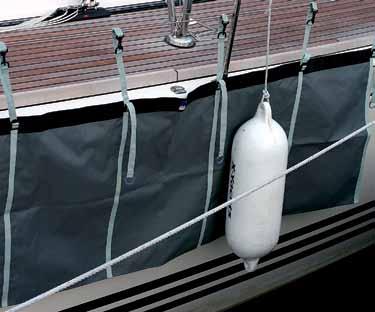 HULL Protector ROPE COVER This smart hull protector will prevent the hull of your boat from being rubbed & marked by fenders which can cause matt spots on the