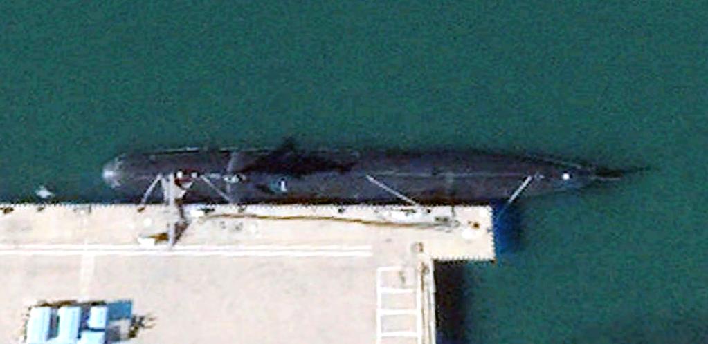 Beam width is harder to measure consistently, but the images that supported a good measurement indicated all Type 093 submarines have a beam of 11.