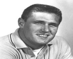 #17 Bill Kilmer Bill played single-wing halfback in 1958-59-60 Named All-American in 1960 Team MVP in 1960 Led the nation in total offense that season Led UCLA in total offense, passing and punting