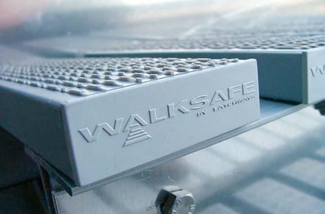 The orientation of the WalkSafe planks within a system is described as either shortways (running across the roofing profile) or longways (running with the roofing profile).