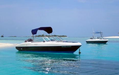 (Maximum capacity: 8 guests) Per hour, for up to 6 guests * 250 Fishing &