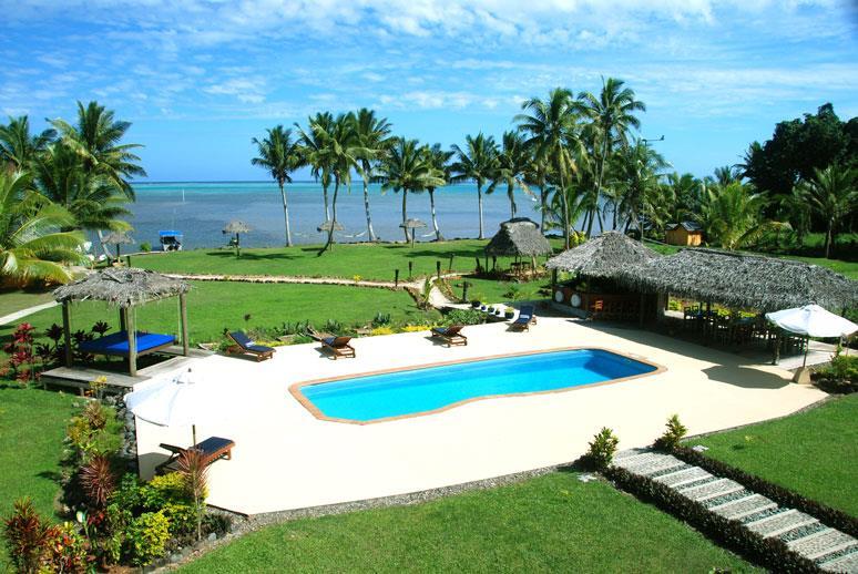 Where tropical rainforest meets the Pacific Ocean nestles a tranquil RESORT The perfect combination of pure