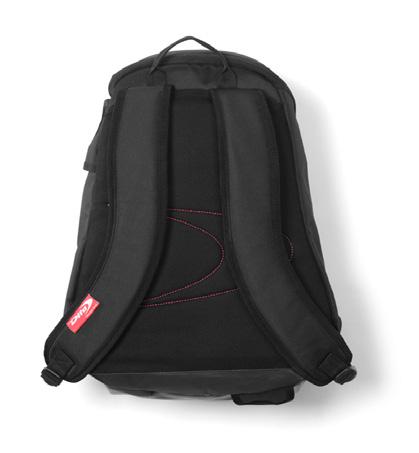 carry-all stickbag. Made up of 4 compartments for shoes, clothes and accessories.