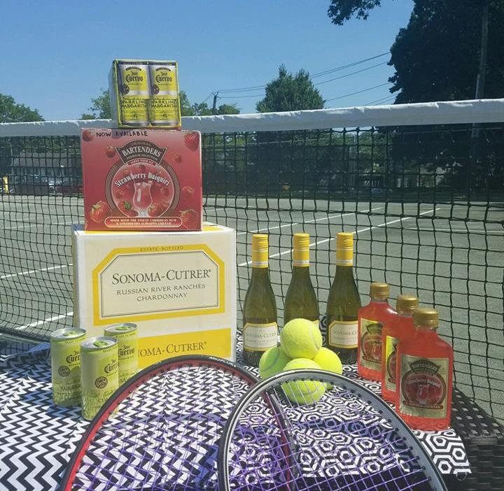 June 1 (Thursday) French Open Red Wine/White Wine/Blue Cheese Round Robin 9 (Friday) Margarita Mixer Tennis Event 7-9 (Wednesday, Thursday and/or Friday) Clay Court Women s In-House League Begins the