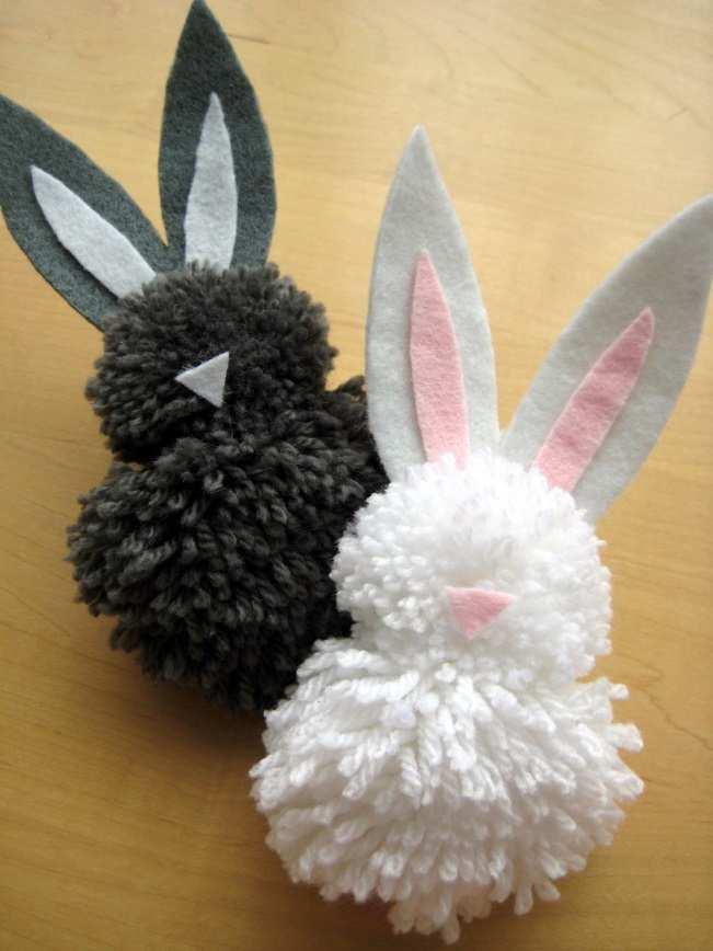 Materials: Cardboard Yarn Felt (or fabric, if you prefer floppy ears), in two colours if possible
