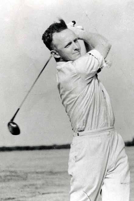 Ossie Walker was head professional at Indooroopilly for 34 years from 1937. Ossie did his apprenticeship with Mick Stafford at Brisbane Golf Club.