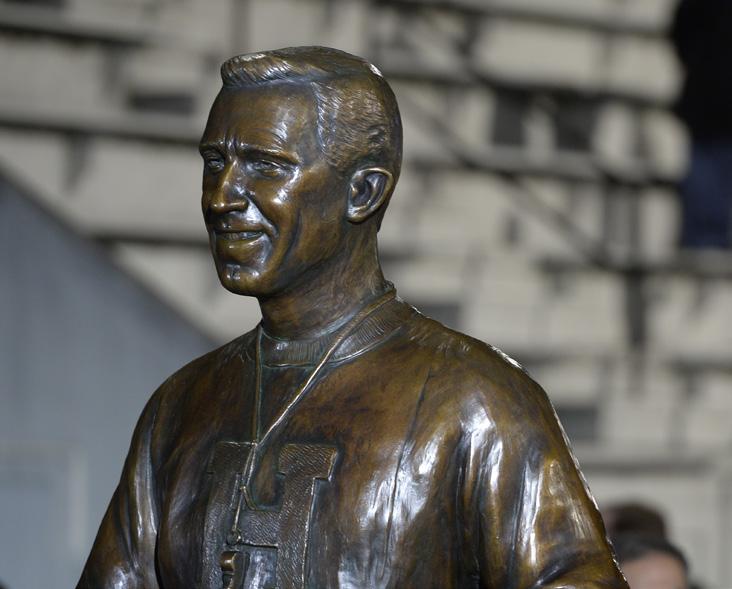2017 Johns Hopkins Women s Lacrosse Notes Game 12 Northwestern Visitors to Homewood Field this season will be greeted by a statue commemorating former Johns Hopkins men s lacrosse coach and Director