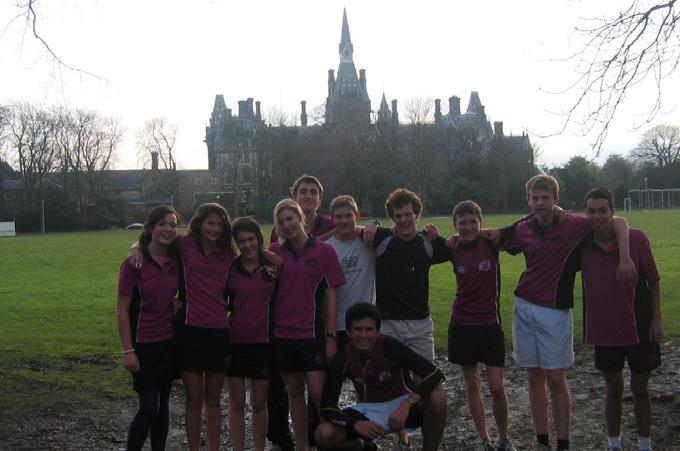 CROSS COUNTRY Various cross country formats take place at Fettes. During the Autumn and Spring terms, training sessions are held on Tuesday and Thursday lunchtimes.