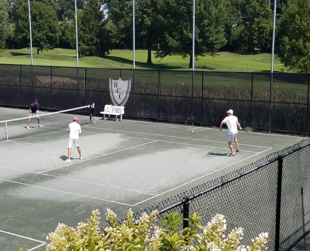 2017 Champions Mike Donovan and Ernie Meyers returning serve.