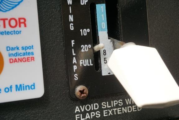 CAUTION Do NOT operate pitot heat on the ground for more than 30 seconds AVIONICS MASTER.