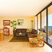 Waikiki Banyan Plumeria Suite - AMAZING views, BIGGER unit EXTRAS provided!