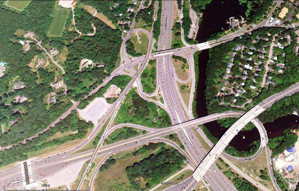 95 Short acceleration lane for traffic to merge 30 Location of bottleneck/ramp merge area 30 Traffic from the turnpike, collectordistributor road, and Route 30 must merge into a single lane before