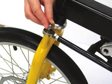 attaching the steering rod Then fit the steering rod on to the handle bars (fig 17a) and to the front forks (fig 17b) with an Allen key screw through the rod end at each end.