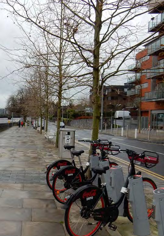 Along the Condell Road, from the Clonmacken Roundabout to the R6, there is an in-bound bus lane which incorporates a cycle lane and an on-road outbound cycle lane.