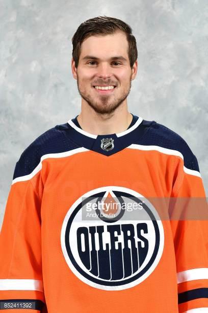 #15 Greg Chase Forward -- shoots R Born Jan 1 1995 - Sherwood Park, AB [23 yrs. old] Height: 6 0 Weight: 190 Drafted: EDM - 7th rd.