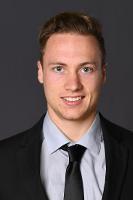 #19 Jake Horton Forward -- shoots L Born Nov 19 1994 Oakdale, MN [25 yrs. old] Height: 5 11 Weight: 187 CAREER NOTES: Senior (2017-18) Voted co-captain.