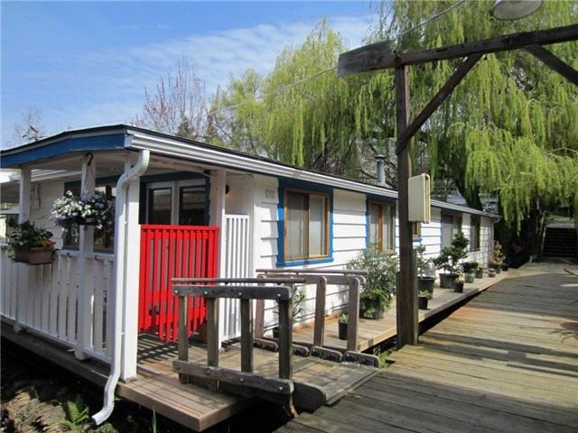 2321 Fairview Ave E #10, Seattle 98102 MLS#: 341637 Status: Sold Commty: Eastlake LP: $519,500 SP: $505,000 A true waterfront cabin in the heart of Seattle.
