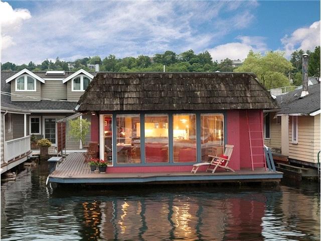 1213 E Shelby St #8, Seattle 98102 MLS#: 373178 Status: Sold LP: $565,000 SP: $537,000 Capture the essence of houseboat life w/glorious views & intimate contact w/water.