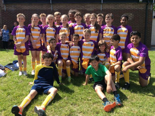 Year 6 Cricket A girls team and two boys teams took part in the Kwik Cricket festivals at Blossomfield Cricket Club.