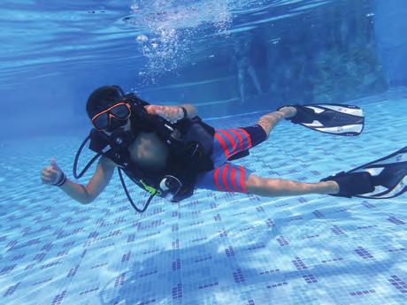 Bubblemaker Introductory Course For Ages 8+ Years The PADI Bubblemaker program is anintroduction to the thrill of breathing underwater.