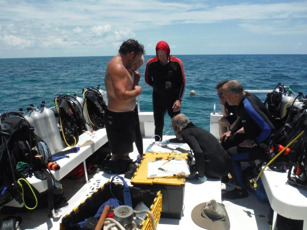 Between dives there s discussion of conditions and
