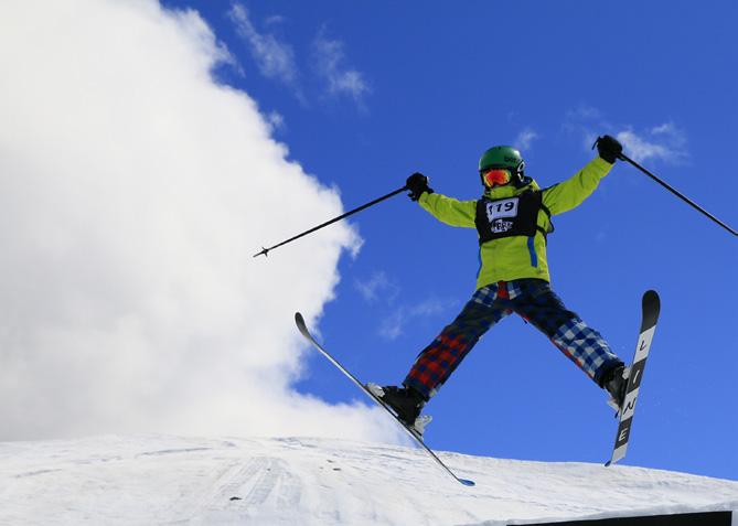 Landing - That the competitor lands the jump safely, and is able to ski straight across the finish line in full control. Execution - How well the jump was performed.