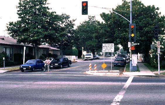 17 These are one of the most widely used traffic calming devices Bulbouts This tool affects: Speeding Traffic Volumes Cut-Through traffic Pedestrian Safety Cost: $2,000+ Restrictiveness = Low