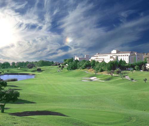 Barceló Montecastillo Golf resort 5* The Barcelo Montecastillo Golf Resort is an iconic