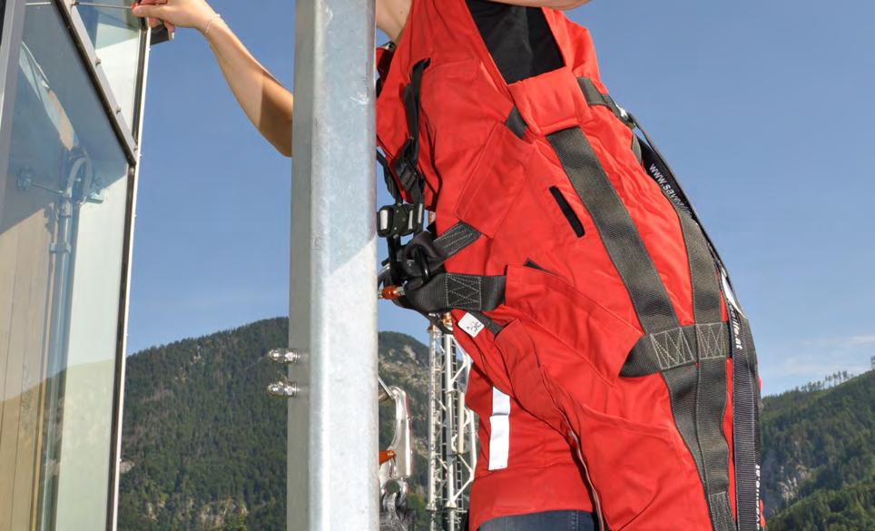 MARK Mammoth Instructions for use Safety overall Personal Protective Equipment (PPE) against falls from a height Manufacturer Gleinkerau 23 4582 Spital