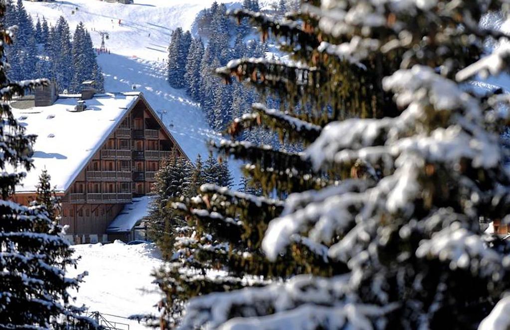 Practical Information #ClubMedMeribelLeChalet and facilitate your arrival with Easy Arrival Ski/Snowboard lessons, Ski/Snowboard equipment prepared in advance, MÉRIBEL LE CHALET CLUB MED MERIBEL LE