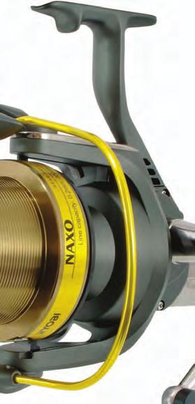 High capacity of the spool can handle almost 400 meters of 0,30 mm line. Naxo has a worm-drive slow oscillation system, which perfectly lays fishing line or braid on the spool.