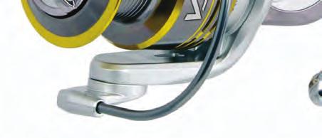 A wide slider roller significantly reduces the line twisting effect. The reel will deliver excellent performance during both spin and ground fishing.