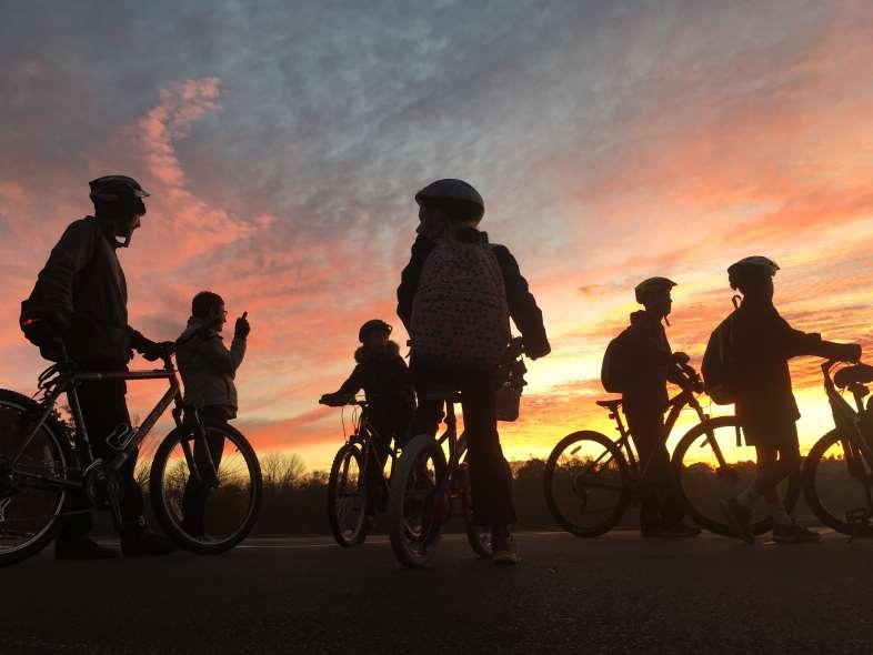 Bike/Walk to School Day Key Elements for Success Organizing parents/school teachers & staff/ local bike advocates Route choice: safe & realistic Keep momentum by organizing future rides more than