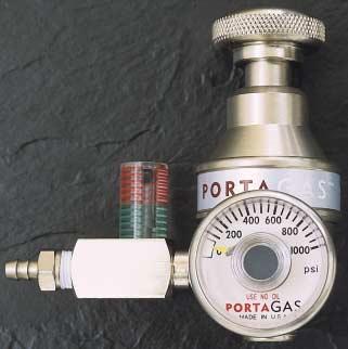 steel gauge FLOW RATE PORTAGAS Regulator Competitive Regulator CYLINDER PRESSURE Wide choice of outlets and inlets available All wetted surfaces have proprietary passivated coating to ensure