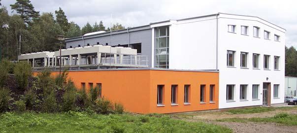 TOPFLOW is licensed for an operation at 7 MPa and 286 C. The main components of TOPFLOW are in the central part of the building shown in Fig.